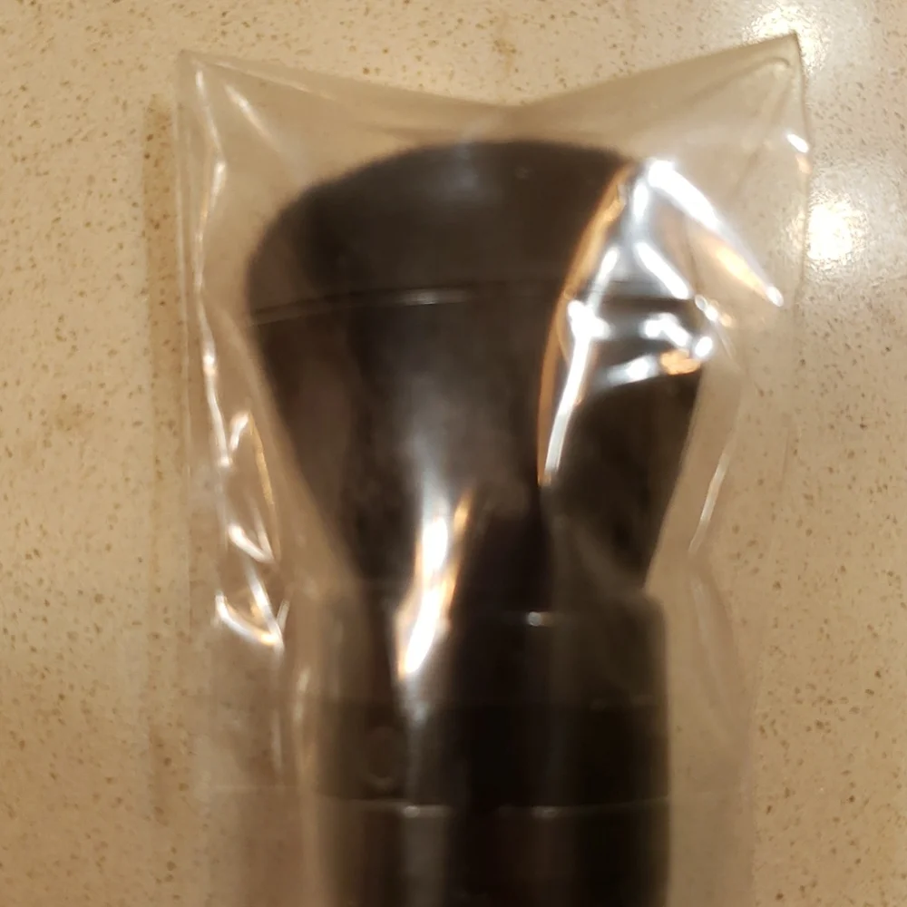 Savvy Minerals NIP foundation brush